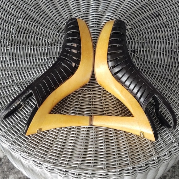 Michael kors 7 1/2 medium 3 3/4 inch heel - Picture 6 of 7